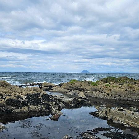The Sunny Bunny Holiday Home Ballantrae Екстер'єр фото